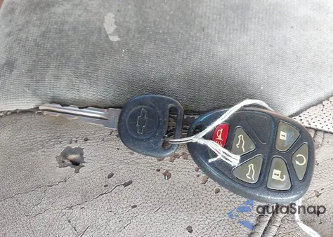 2011 Chevrolet Suburban 1500 Ltz z USA, uszkodzony, nr VIN 1GNSKKE35BR374949